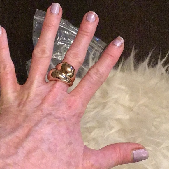 NEW! Seashell conch ring - Picture 4 of 5